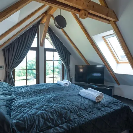 Woody - Smart Luxury