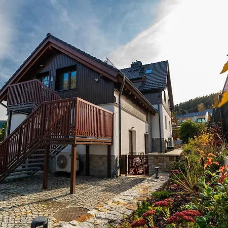 Woody - Smart Luxury *